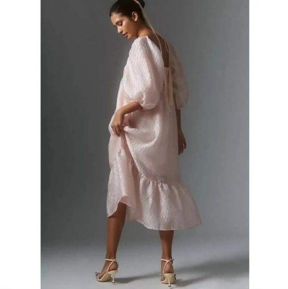 BY Anthropologie Textured Puff-Sleeve Midi pink Dress size Medium - Picture 2 of 6